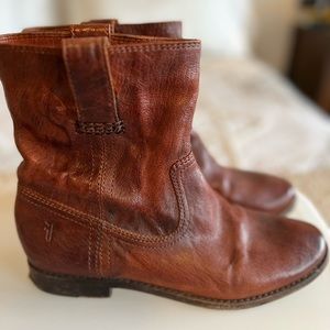 Frye Anna Short Bootie